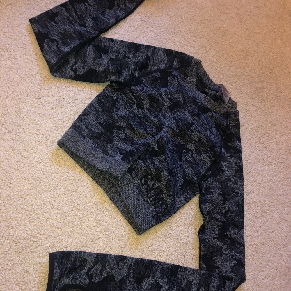 Crop long sleeve workout top